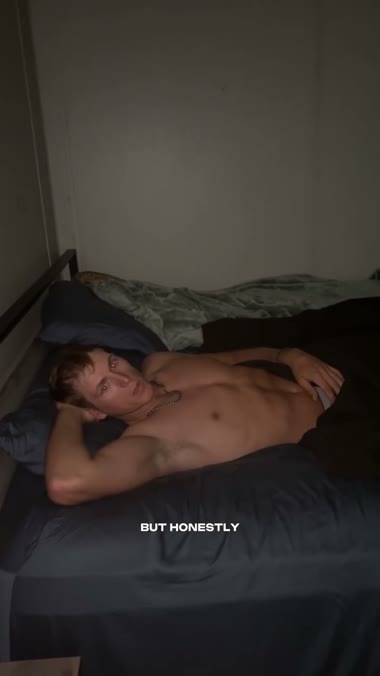Deadpan delivery in the Cozy Earth sheets ad